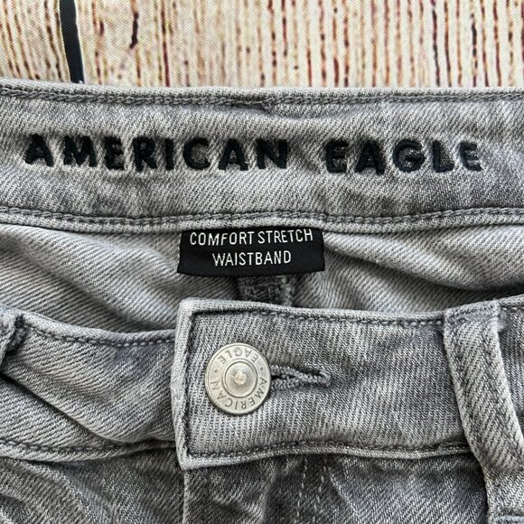 E1 -- AMERICAN EAGLE gray comfort stretch waistband destroyed mom jeans 4 - Picture 8 of 8